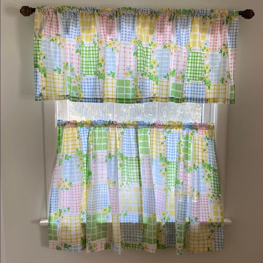 VTG Restyled Bedsheet Café Curtains